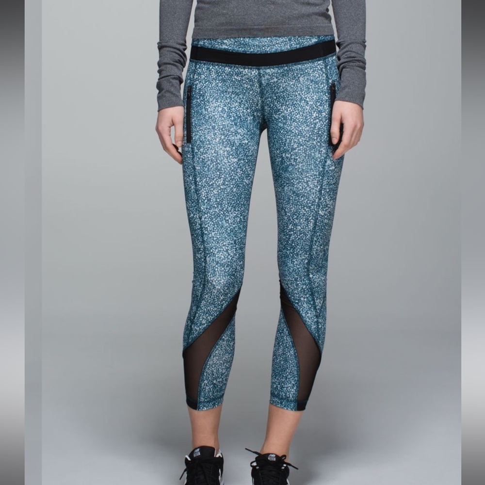 Lululemon Inspire Tight Leggings II Full On Luxtreme Pebble Print Size 2